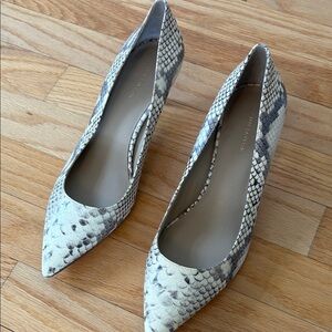 Ann Taylor Cream and Gray Snakeskin Heels